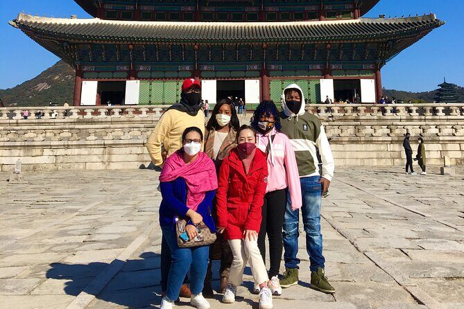 8 hours Private Tour in Seoul for the VIP - Modern Seoul stops: Starfield Library, photo timing, and K-pop energy