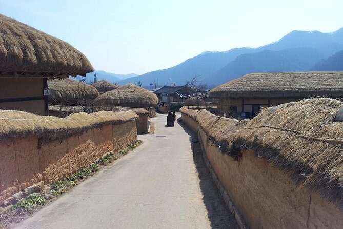 Andong Hahoe Village [UNESCO site] Premium Private Tour from Seoul - Byeongsan Seowon: Confucian education in a real commemorative setting