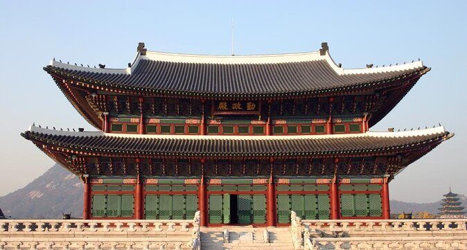 Best Walking Tour to Gyeongbok Palace Bukchon Hanok Village - Key things to love about this Gyeongbokgung to Bukchon walk