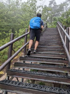 Bukhansan National Park- The Summit Course - Meeting Koa at Bukhansan Ui Station (And Avoiding the Wrong Exit)
