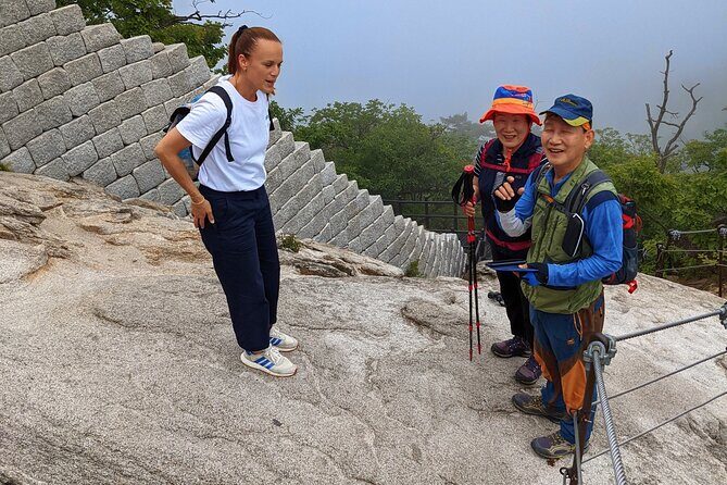 Bukhansan National Park: The Summit Course - How the guides keep the day moving: Koa and Sam’s small-group pacing