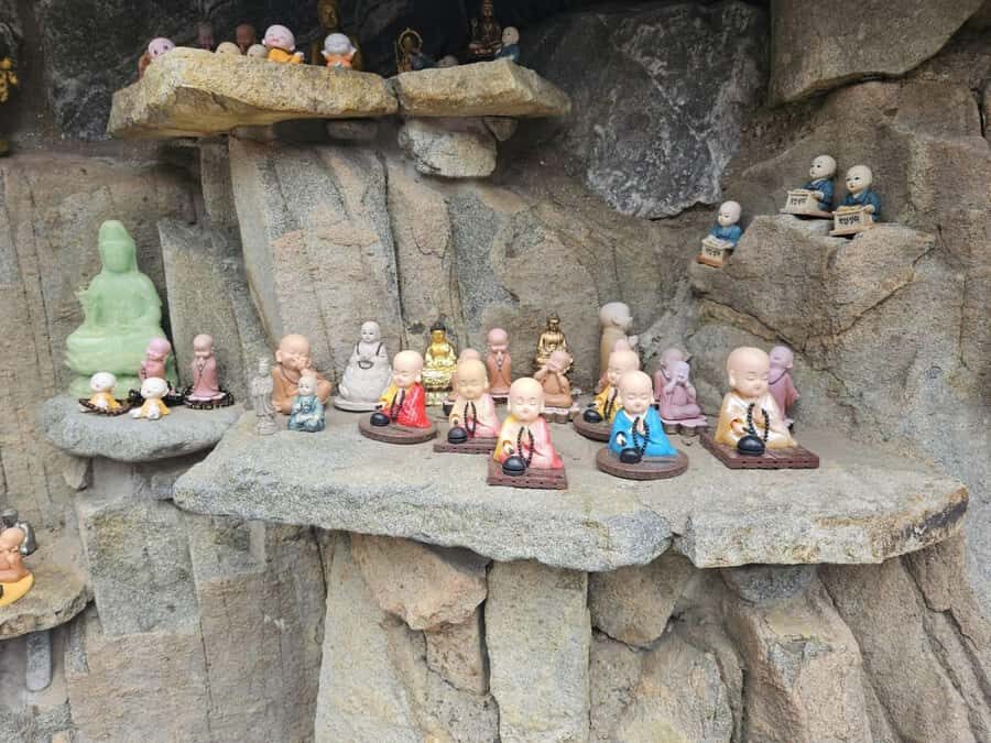 Busan: A Well-Rounded Small-Group Tour with Certified Guide - Taejongdae: cliffs and coastline views at Busan’s southern edge