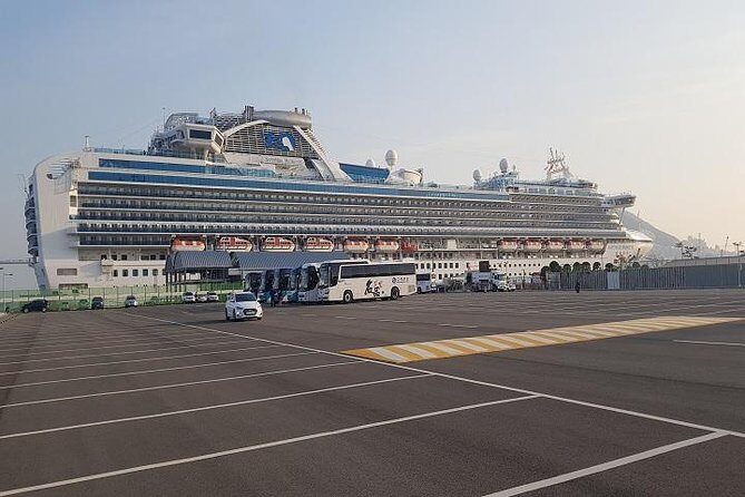 Busan CUSTOMIZED Tour for PRIVATE GROUP CRUISE PASSENGERS - Diamond Bridge and the UN Memorial Cemetery: big scale, different kinds of meaning