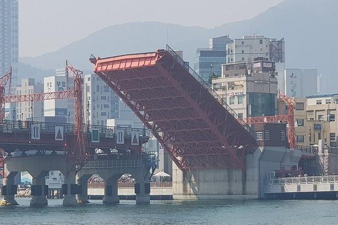 Busan CUSTOMIZED Tour for PRIVATE GROUP CRUISE PASSENGERS - Songdo Beach and Gamcheon Culture Village: sea air meets stair-city art