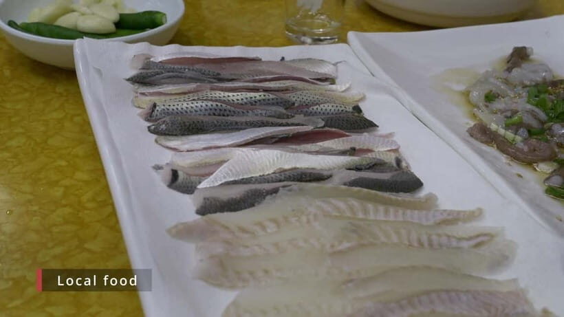 Busan: Food Market Tour. Smash Seafoods and Street foods - Drinking culture in practice: soju, beer, makgeolli, and pairing