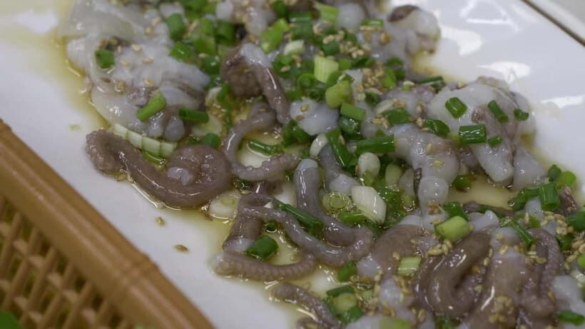 Busan: Food Market Tour. Smash Seafoods and Street foods - Price and value: is $50 per person worth it?