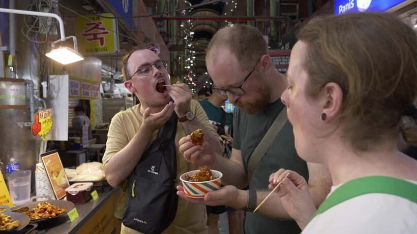 Busan: Food Market Tour. Smash Seafoods and Street foods - Seafood smash at Busan’s biggest seafood market