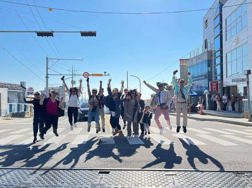 Busan: Full-Day City Tour with Taejongdae, Gamcheon & More - Haedong Yonggungsa Temple: seaside calm as your first big stop