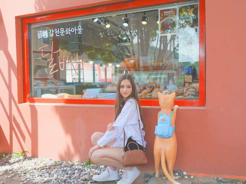 Busan: Gamcheon Village and Haeundae Blueline Park Tour - Huinnyeoul Munhwa Maul: Another Dose of Cultural Streets