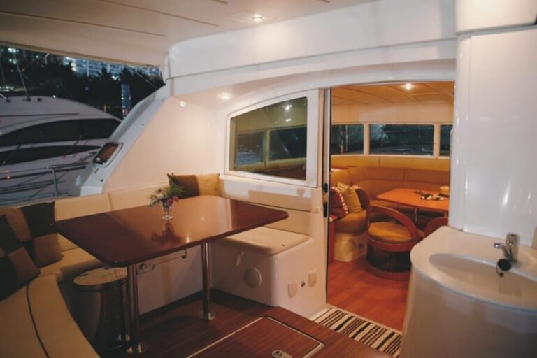 Busan: Group Sightseeing Yacht Cruise with Snacks and Drinks - Meeting at Gwangalli Marine Leports Center: the part people trip on
