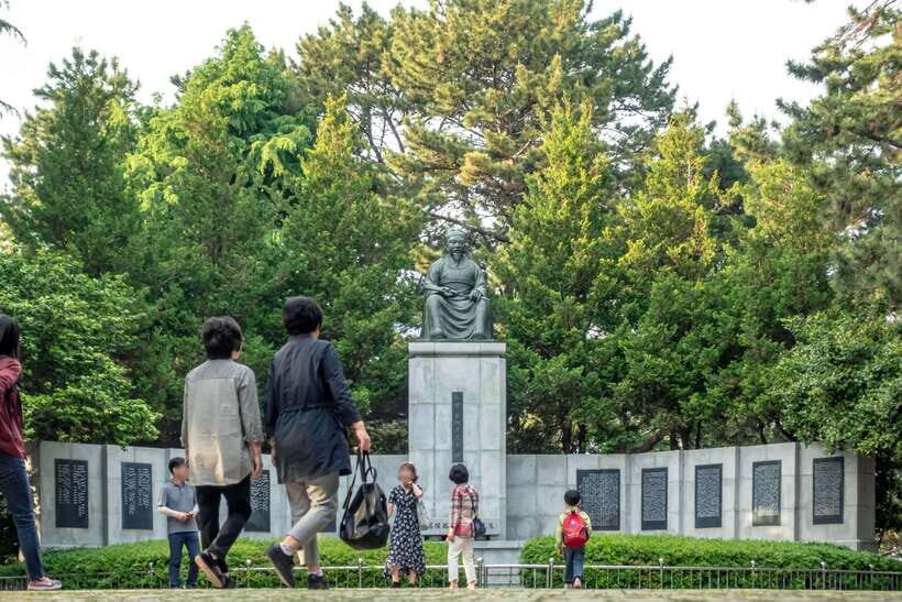 Busan: Haeundae 100-Minute Walking Tour - Should you book Busan’s Haeundae 100-Minute Walking Tour?