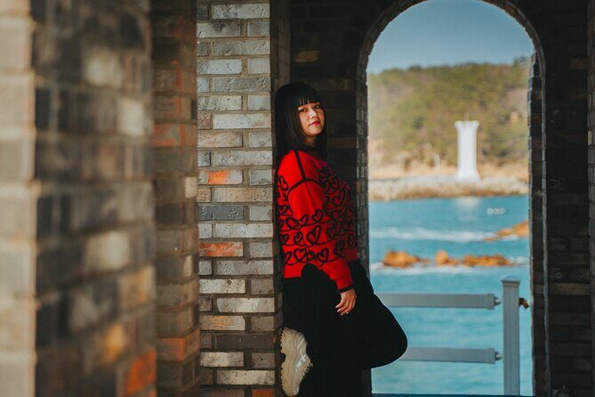 Busan Small Group Photo Tour (Max 6 Pax) - A small group (and a real person behind the camera)