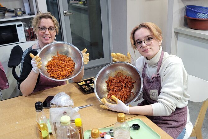 Busan Tailored Korean cooking class (Vegan OK)with market tour - Vegan and vegetarian options: more than swapping ingredients