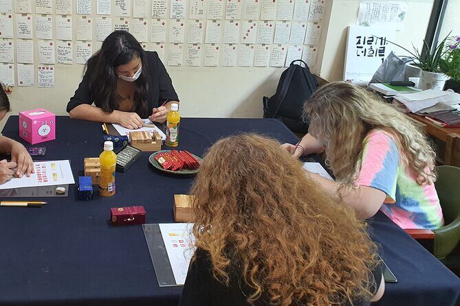 Carve Your Personal Korean Stone Seal with Jeongju in Insadong - Who should book this seal carving workshop in Insadong?