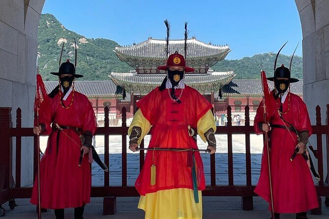 Discover Seoul: Local Life and History - A Balanced Take: One Strong Tour, Two Tradeoffs