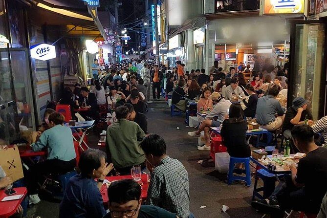 Drinking and Eating through the Alleys of Seoul - Kwangjang Market: Where You Learn Seoul Food Quickly