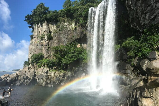 East of Jeju island Bus Tour from Seogwipo city, Jeju island - Seogwipo pickup and getting to East Jeju without a hassle