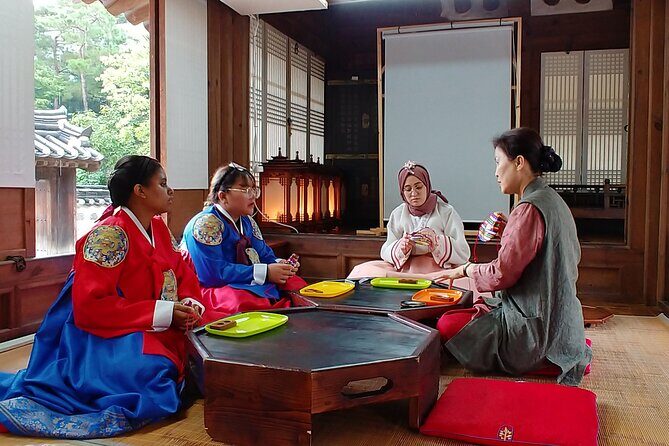 Free style private Tour(Essence of Seoul city or DMZ) - Food and Lunch: Budgeting for a Great Meal Without Expecting Lunch Included