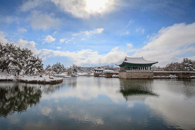 Full day Private Gyeongju UNESCO Heritage Tour : a glimpse into Silla - Lunch stop for tteokgalbi: convenient, local, and not a free-for-all