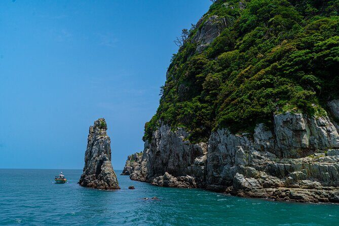 Geoje Oedo Botania Island from Busan - Oedo Botania: indoor and outdoor sculptures plus tropical plants