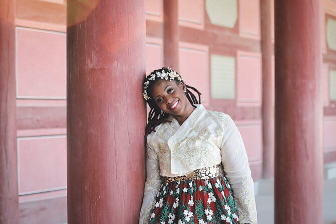 Gyeongbokgung Hanbok Photoshoot - The pre-game step: handle hanbok rental timing like a pro