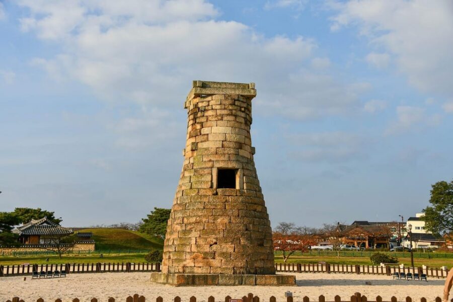 Gyeongju: Private Car Charter Taxi Tour - Night tour: Eupseong, Woljeonggyo, Cheomseongdae, and Anapji glow