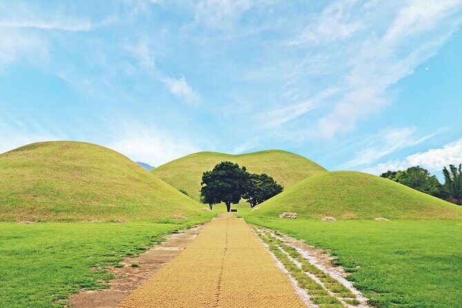 Gyeongju UNESCO World Heritage Guided Day Tour from Busan - Two routes in one tour: UNESCO highlights vs museum day