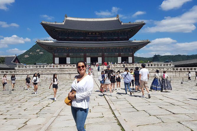 Half day Morning Seoul City Tour(Temple & Gyeongbok Palace) - A tight 4-hour route built for first-timers