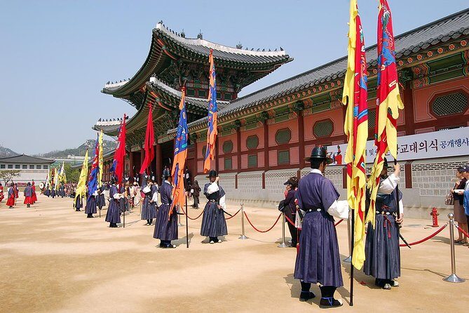Half day Morning Seoul City Tour(Temple & Gyeongbok Palace) - Ginseng Museum stop: useful info, variable tolerance for sales