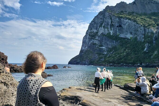 Half or Day Tour For Cruise customers arriving at Jeju City Port - Stop 7: Seongeup Village’s Thatched-House Traditions