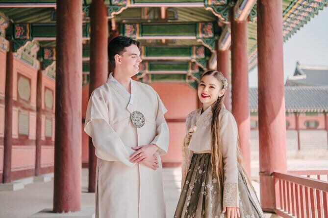 Hanbok Photoshoot and History Tour at Gyeongbokgung Palace - Key things that make this tour work