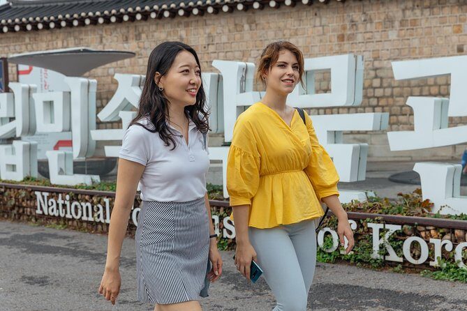 Highlights & Hidden Gems With Locals: Best of Seoul Private Walking Tour - Why this private Seoul walk works better than big tours