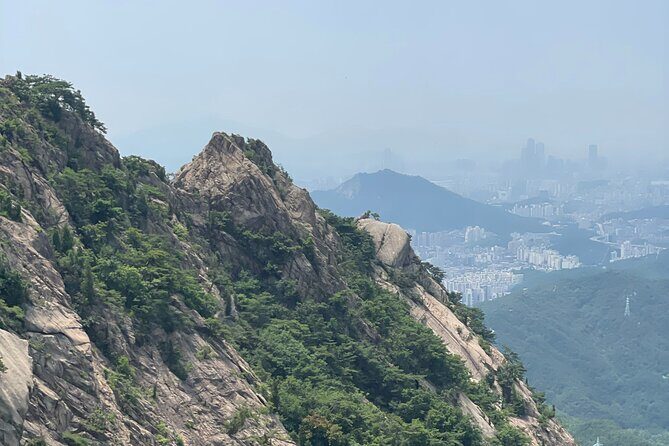 Hiking in Seoul : Bukhansan National Park - Gear and body checklist: what you need so the trail stays fun