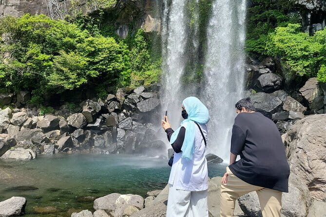 Jeju Customize Private VAN Tour of East or West or South (~8pax) - Price and Logistics: Is $250 Per Group Good Value?