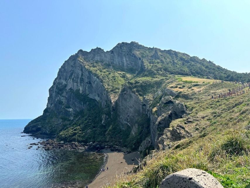 Jeju: East Tour with Sunrise Peak, Seongeup & Coastal Views - Lunch Break: How to Fuel Without Stress (Lunch Not Included)
