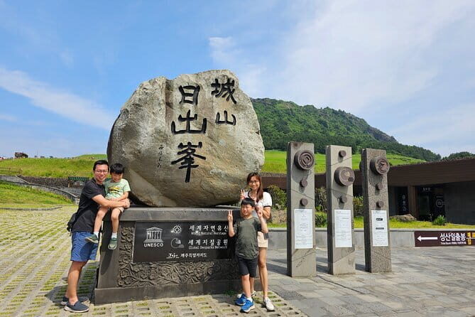Jeju Eastern Cultural Exploration Day Tour - Seongsan Ilchulbong UNESCO: The Sunrise Peak Hike and 2:00pm Haenyeo Show