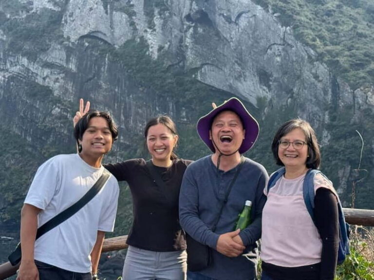 Jeju: Eastern Jeju UNESCO Spots Day Tour - Hamdeok Seoubong Beach: Color, Walk Time, and Seasonal Bonus