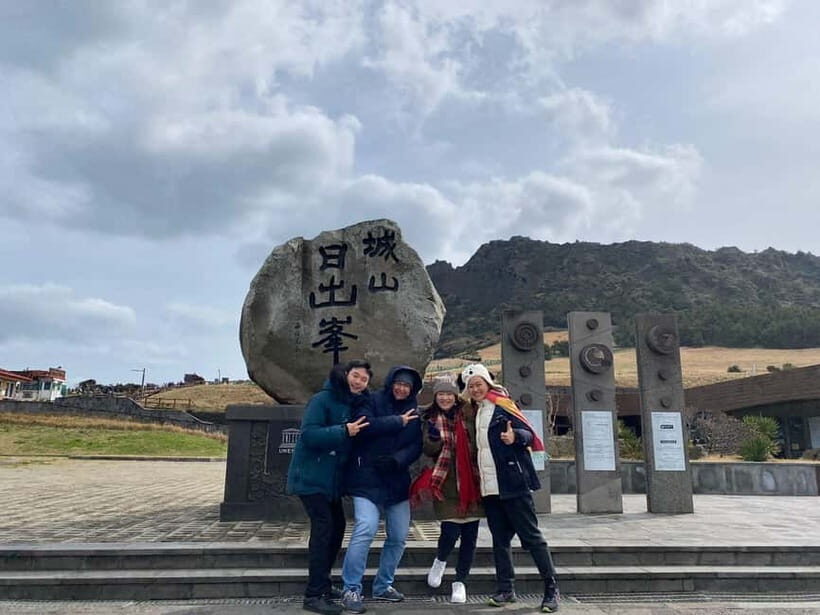 Jeju: Eastern Jeju UNESCO Spots Day Tour - Dongmun Traditional Market Ending: Use It Like a Free Bonus