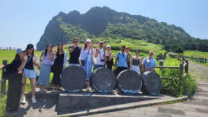 Jeju: Eastern UNESCO Sites Tour with Haenyeo Show - Pickup timing and how the day is paced