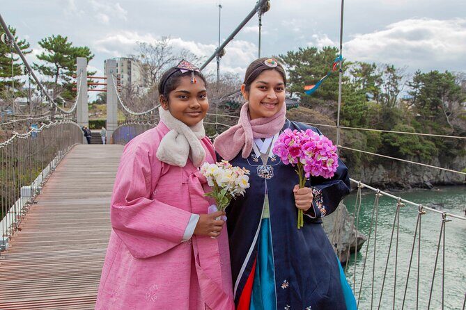 [Jeju] Hanbok Private guide tour & photo session in beautiful Yongduam rock, - Getting into Hanbok at Miya’s Closet by Yongduam