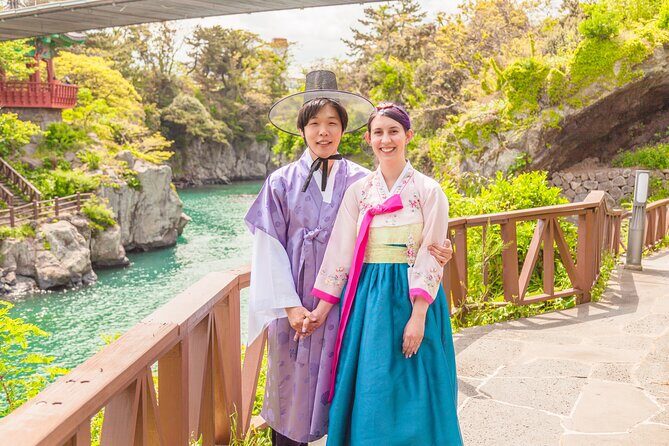[Jeju] Hanbok Private guide tour & photo session in beautiful Yongduam rock, - Yongyeon Cloud Bridge: Changing Mood for More Photo Styles