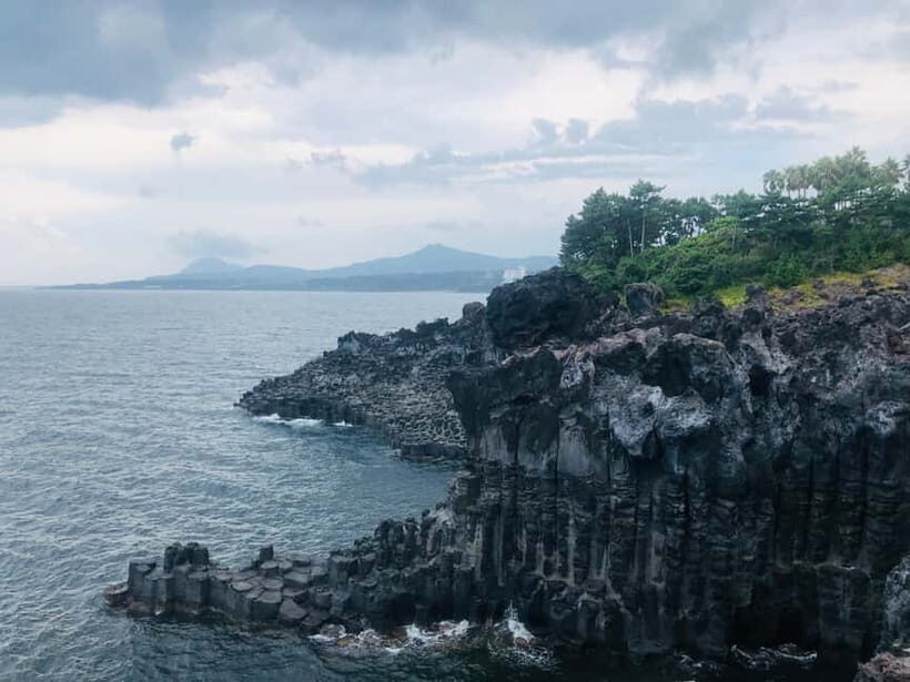 Jeju Island: Customized Private Full-Day Van Tour - Ilchul Land: a tea break plus a slower walk