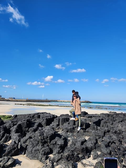 Jeju Island: Full-Day Customizable Private Guided Car Tour - What the 9-hour format feels like in real life