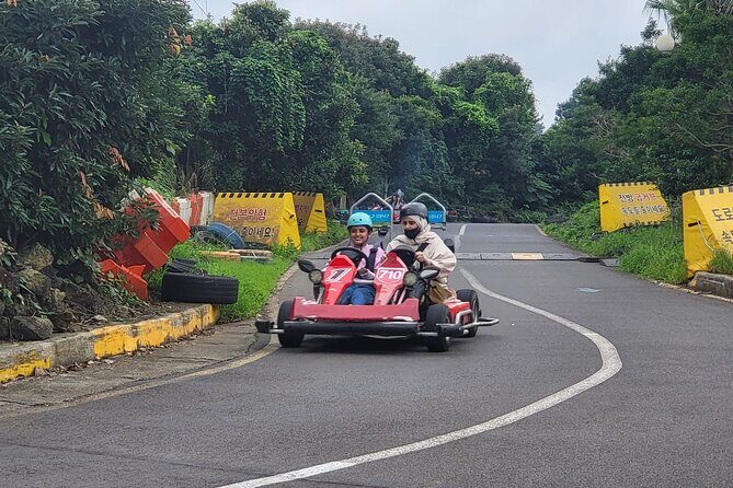 Jeju island Jumbo taxi Private Tour with Mr.Hong west of jeju - Yongmeori Beach and the coast feel