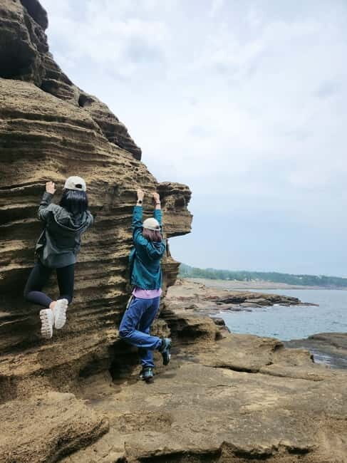 Jeju island : West & South Full-Day Tour - Aewol Cafe Street and Handam Beach: your free-time break from the checklist