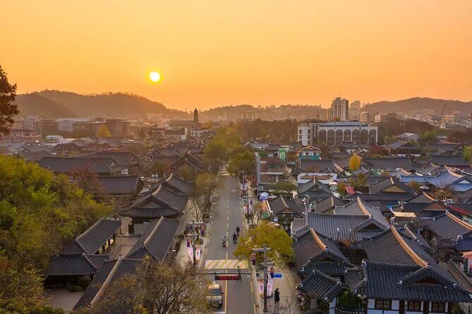 Jeonju Hanok Village Full-Day Tour: Jangtaesan Autumn Foliage - Jangtaesan Natural Forest in autumn: 2 hours that feel like a reset