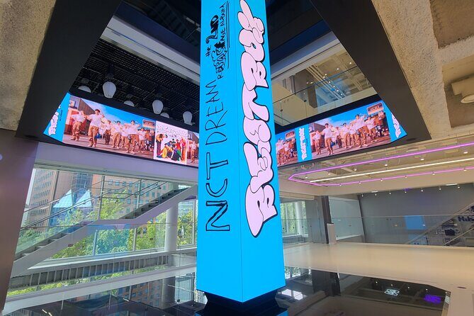 K-POP Experience in Seoul: Real K-POP Agency & Fan Culture - Naksan Park Walk, Gwangjang Food, and Herbal Wellness Stops