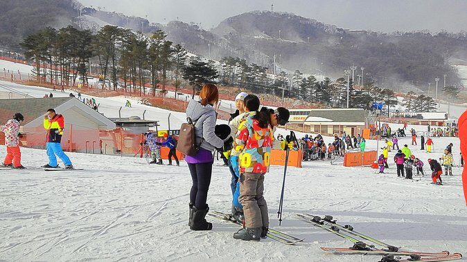 Korea Ski Tour from Seoul - Jisan Resort with Isaac Toast - Jisan Ski Resort Day Trip: Why This Format Works