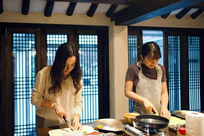 Korean Cooking Class with Grocery Shopping at Seoul Local Market - Small notes that make your experience smoother