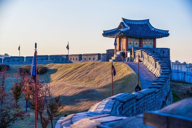 Korean Folk Village and Suwon Hwaseong Fortress Day Tour(EG Tour) - Korean Folk Village: More than houses, with performances that keep it moving